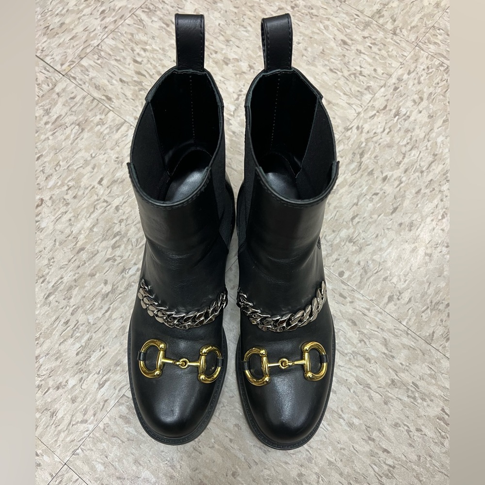 Gucci women’s boots sz 38